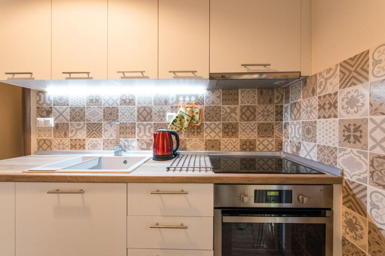 Apricot By Halu! Cozy Apt Next To Agia Sophia Metro Station เทสซาโลนิกิ ภายนอก รูปภาพ